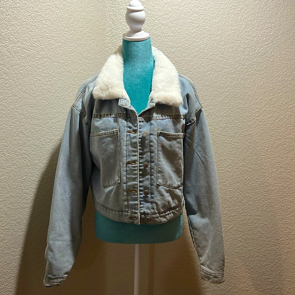 Ashley Vintage Charm Women’s Cropped Jean Jacket